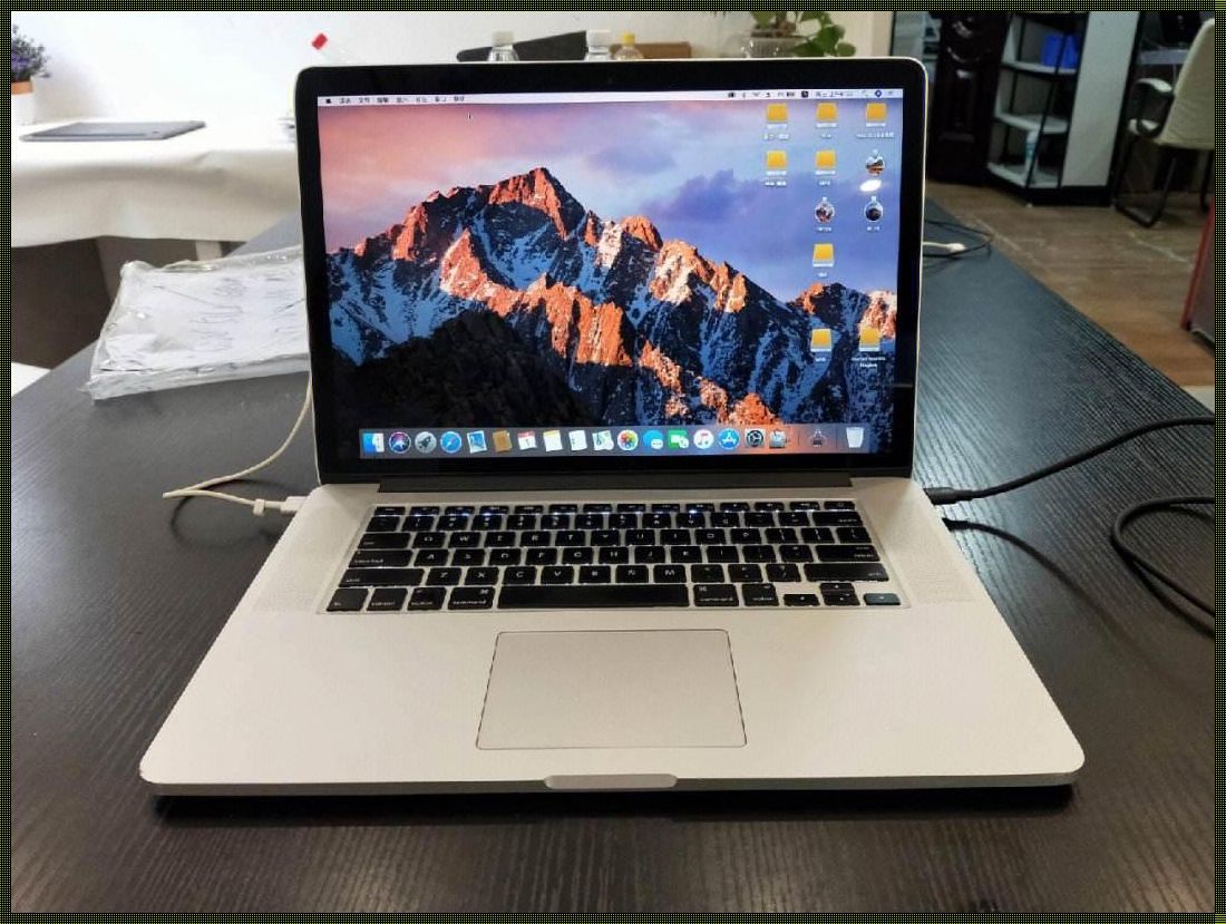 寻找中国文化的“印记”：MacBook Pro高清下的美食、书法与情怀